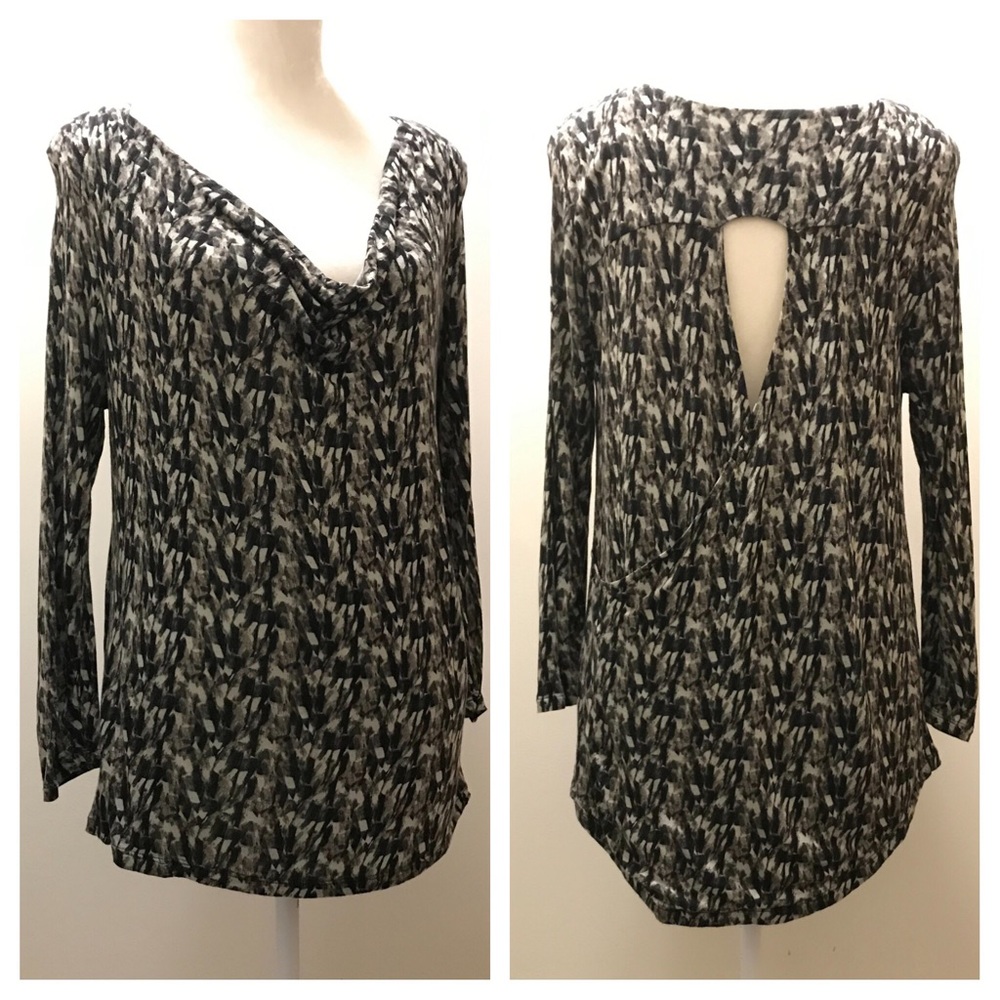 DKNY cute stretchy cowl neck tunic top. Small